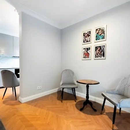 Stara Praga Superior By Bookinghost Apartment *