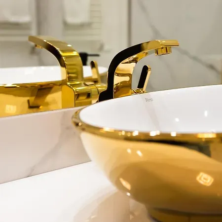 Stara Praga Superior By Bookinghost Apartmán